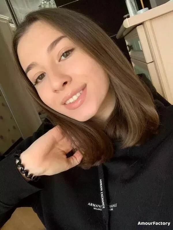 Lolita Profile image 3