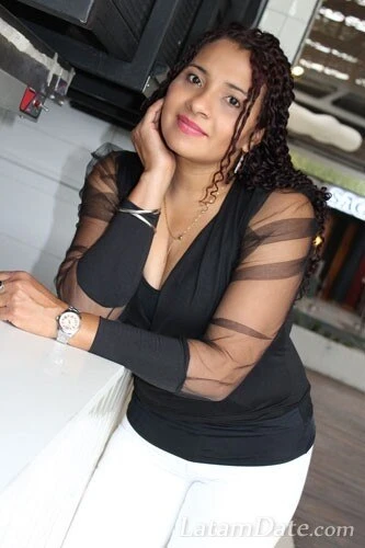 Valentina, 41
