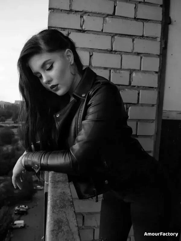 Oksana Profile image 2