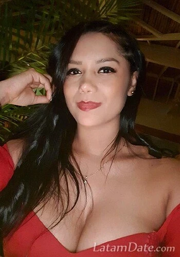 Yiviana Profile image 1