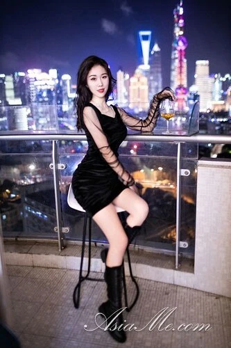 Zoe, 20